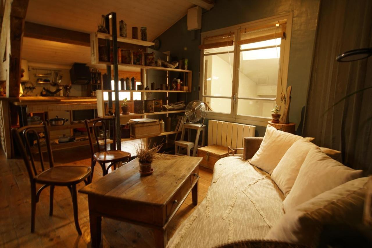 Le Refuge Cérétan, grand et bel appartement mansardé en plein centre Esterno foto