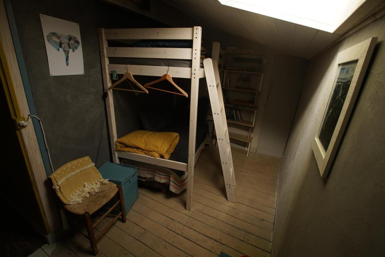 Le Refuge Cérétan, grand et bel appartement mansardé en plein centre Esterno foto